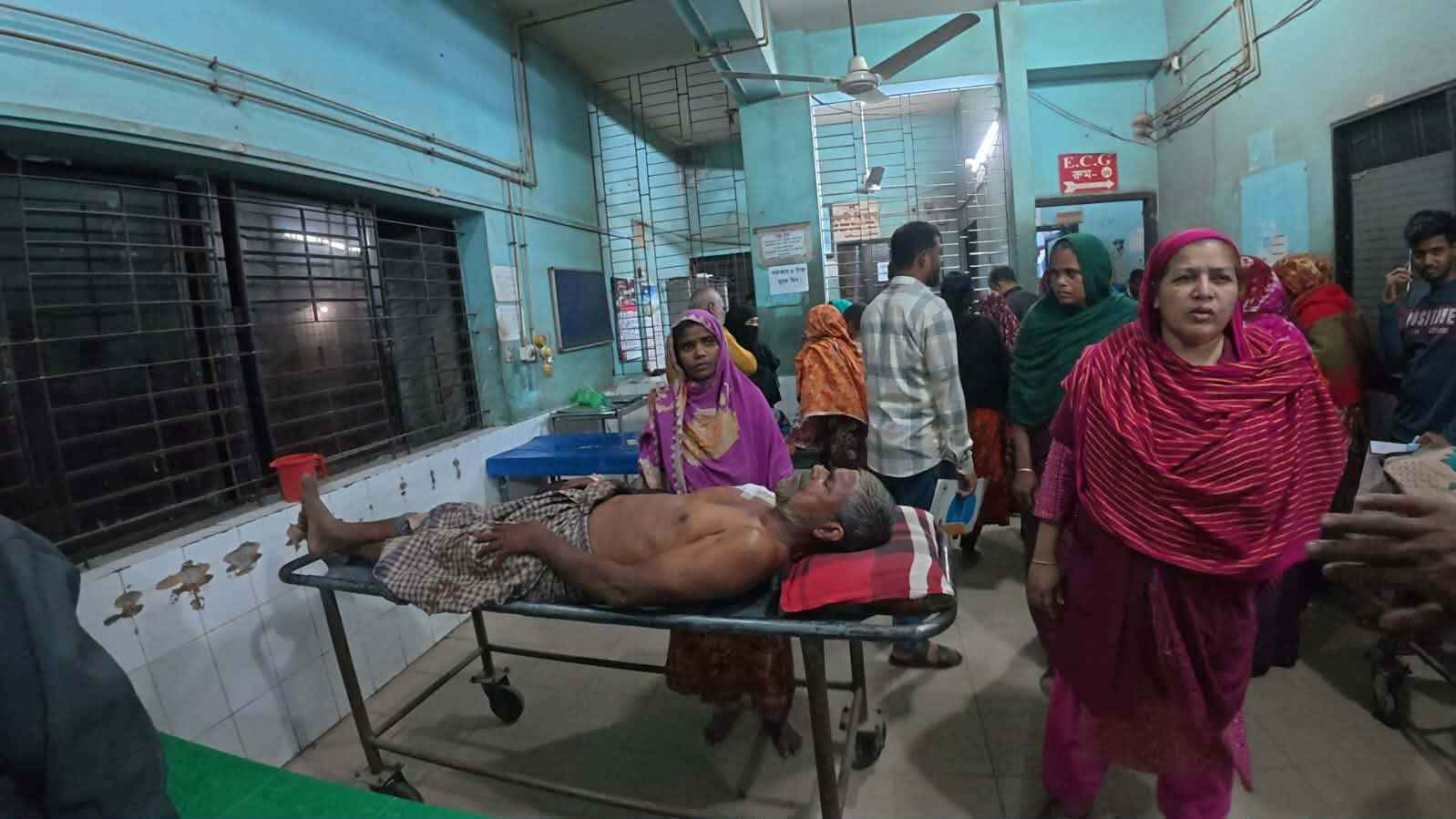 দৌলতপুরে হত্যা মামলা তুলে না নেওয়ায় সাক্ষীর ওপর হামলা