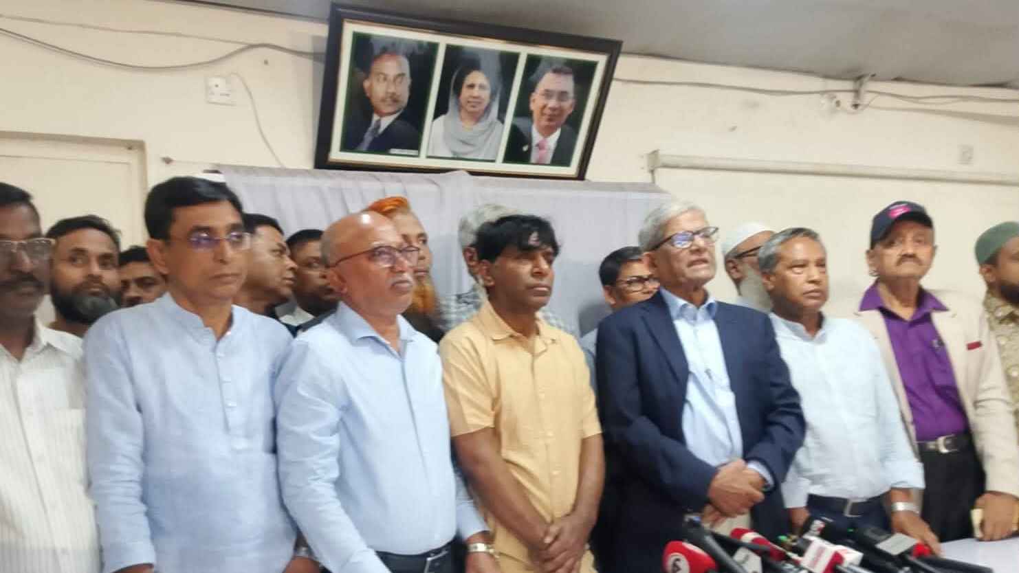 সরগরম নয়াপল্টন কার্যালয়, নেতাকর্মীদের যে নির্দেশনা দিলেন মির্জা ফখরুল