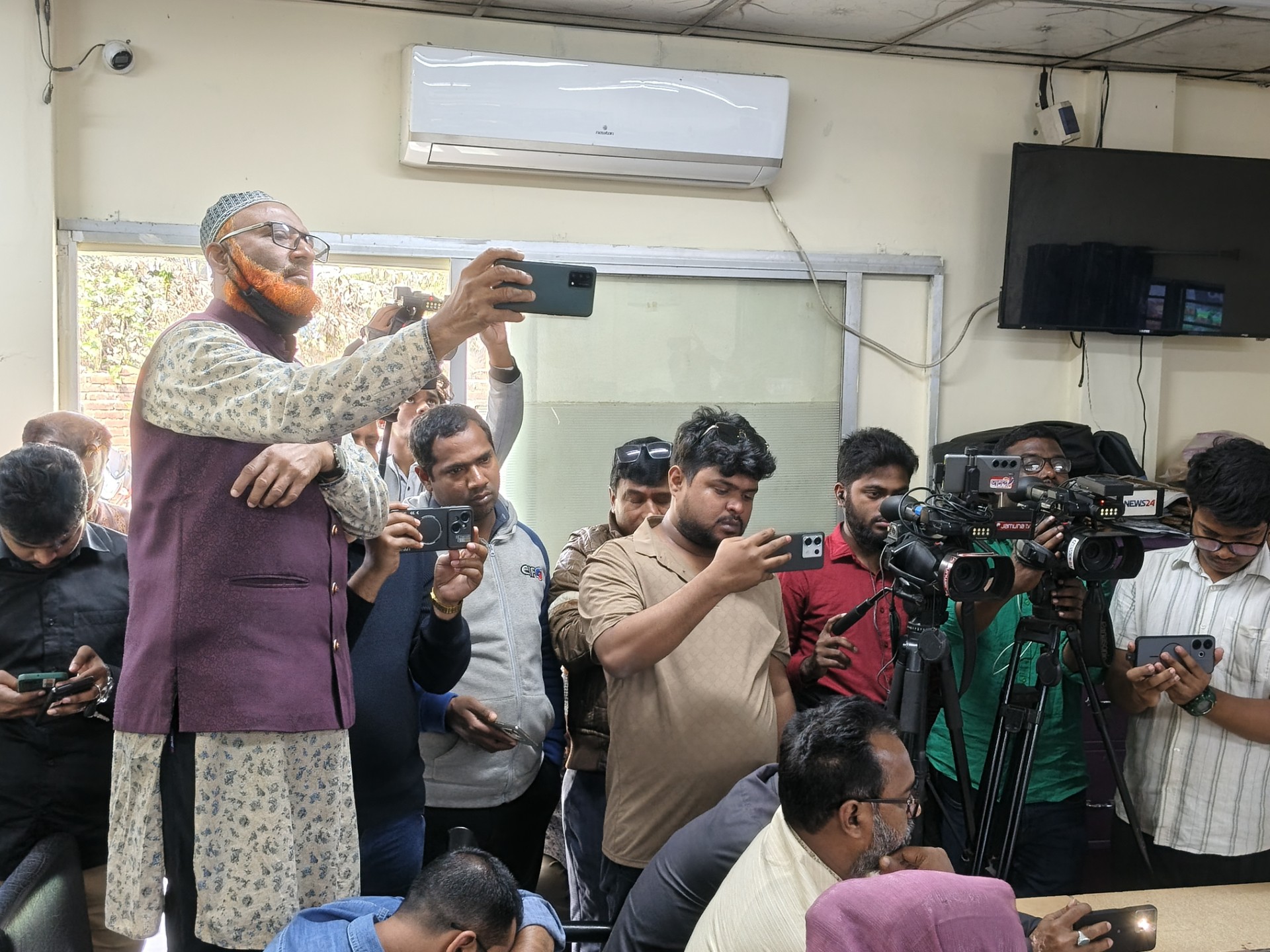 88855871-4f5c-43fe-af84-fe5dcd605206