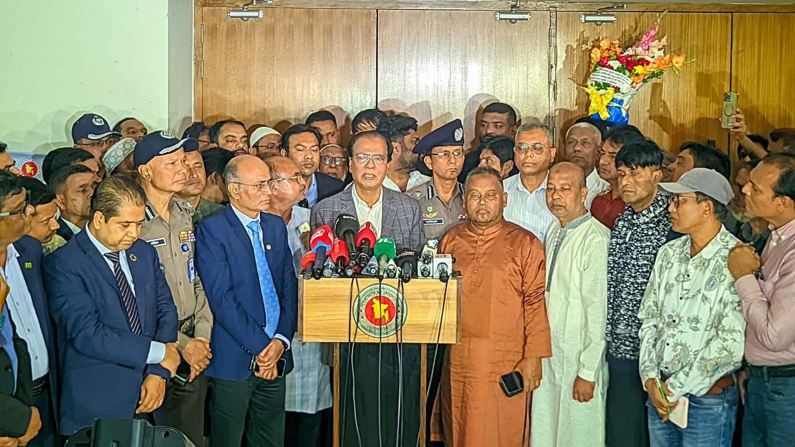 মাঠ প্রশাসনকে তিন নির্দেশনা দিলেন দুর্যোগ ব্যবস্থাপনা ও ত্রাণ মন্ত্রী
