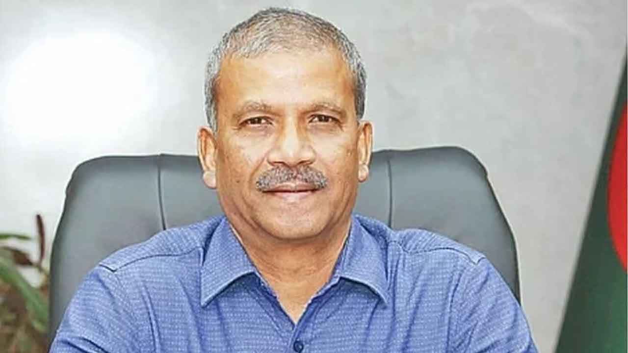 সমসাময়িক বিষয় নিয়ে প্রেস ব্রিফিং করবেন আসিফ নজরুল