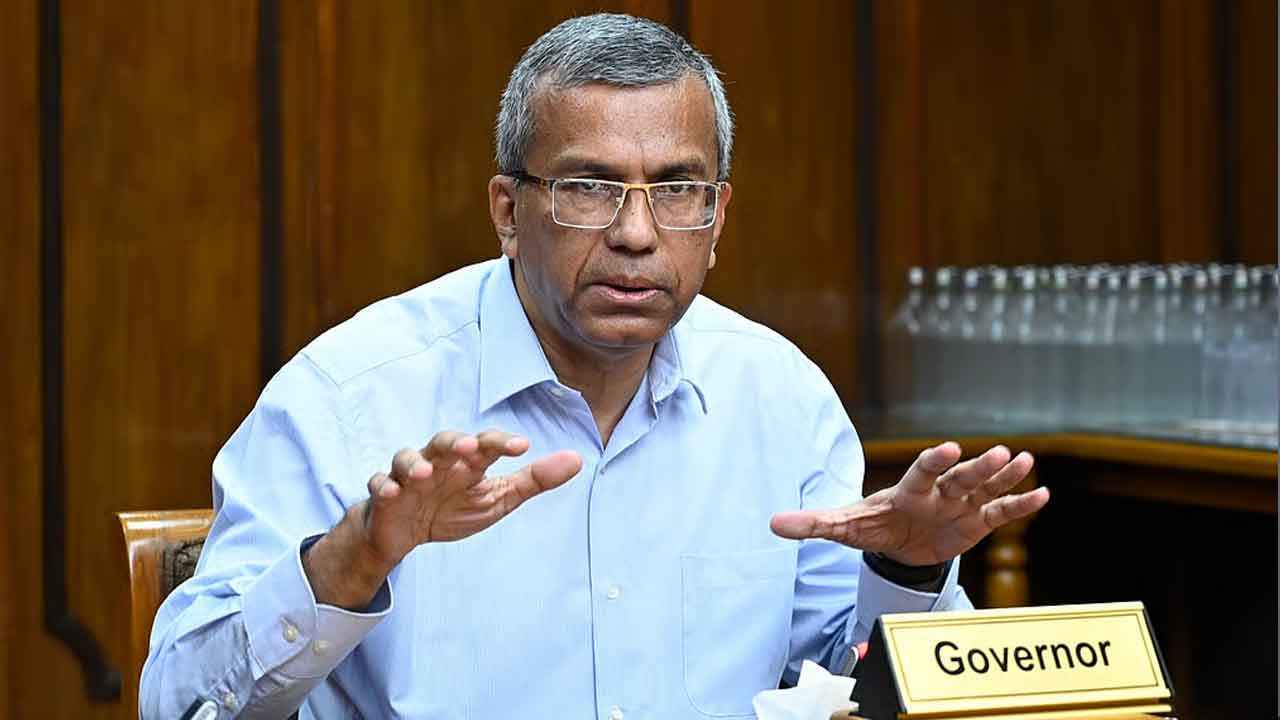 বন্ধ কলকারখানা চালু করতে নীতিগত সুবিধা দিয়ে সহযোগিতা করবে ব্যাংক