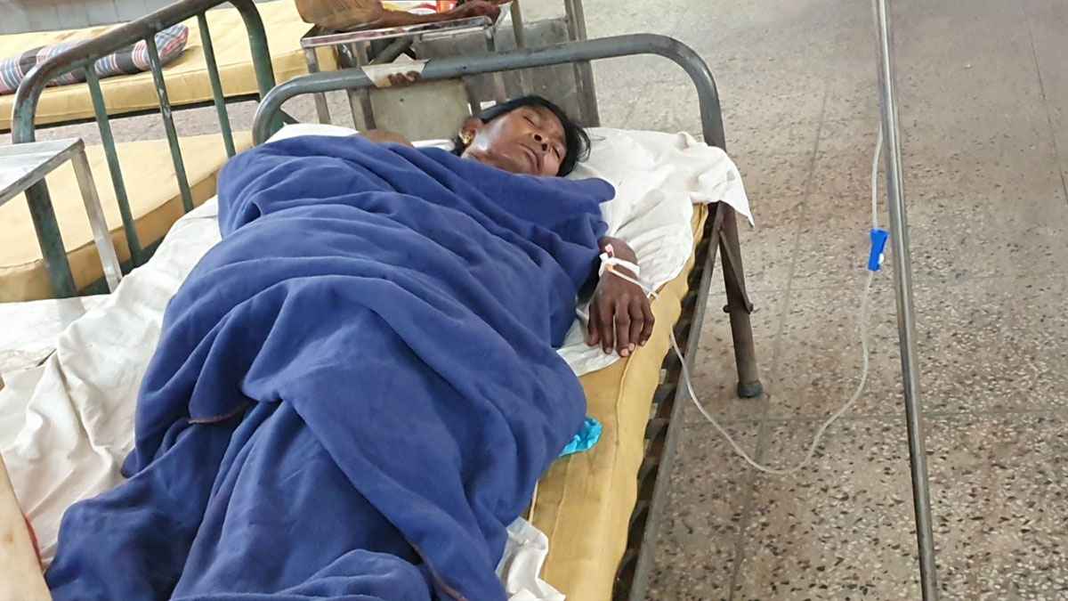 নাটোরে নাতনিকে লক্ষ্য করে এসিড নিক্ষেপ, দগ্ধ নানি