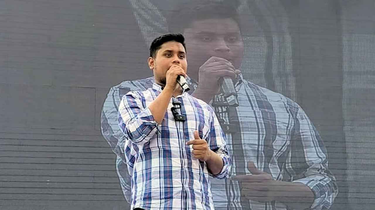 ব্যাংক ডাকাতদের সঙ্গে যুদ্ধে জনগণের বিজয় হয়েছে: হাসনাত আবদুল্লাহ