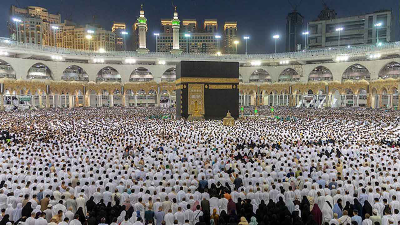 সৌদি আরবে ১৮০০ বিদেশি ওমরাহ ট্রাভেল এজেন্সির চুক্তি স্থগিত