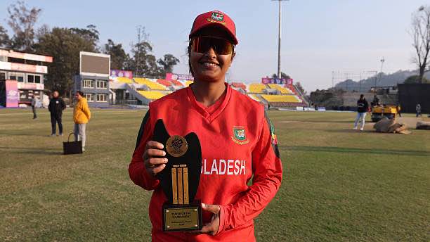 আইসিসির মাস সেরার দৌড়ে মোস্তারি