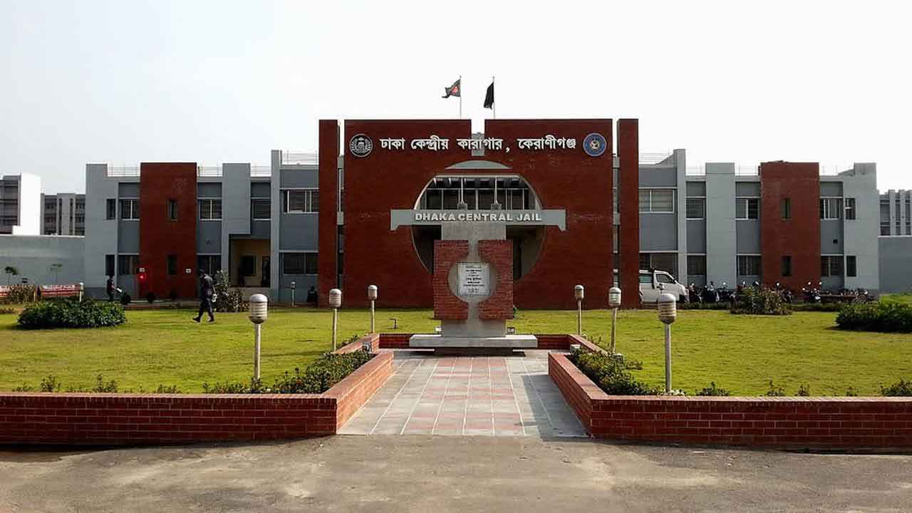 পোস্টাল ব্যালটে ভোট দিয়েছেন ৩৬৪৭ কারাবন্দী