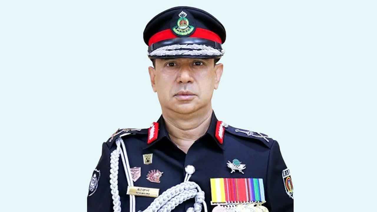 র‌্যাবের সাবেক মহাপরিচালক হারুন ও তার স্ত্রীর ব্যাংক হিসাব অবরুদ্ধ