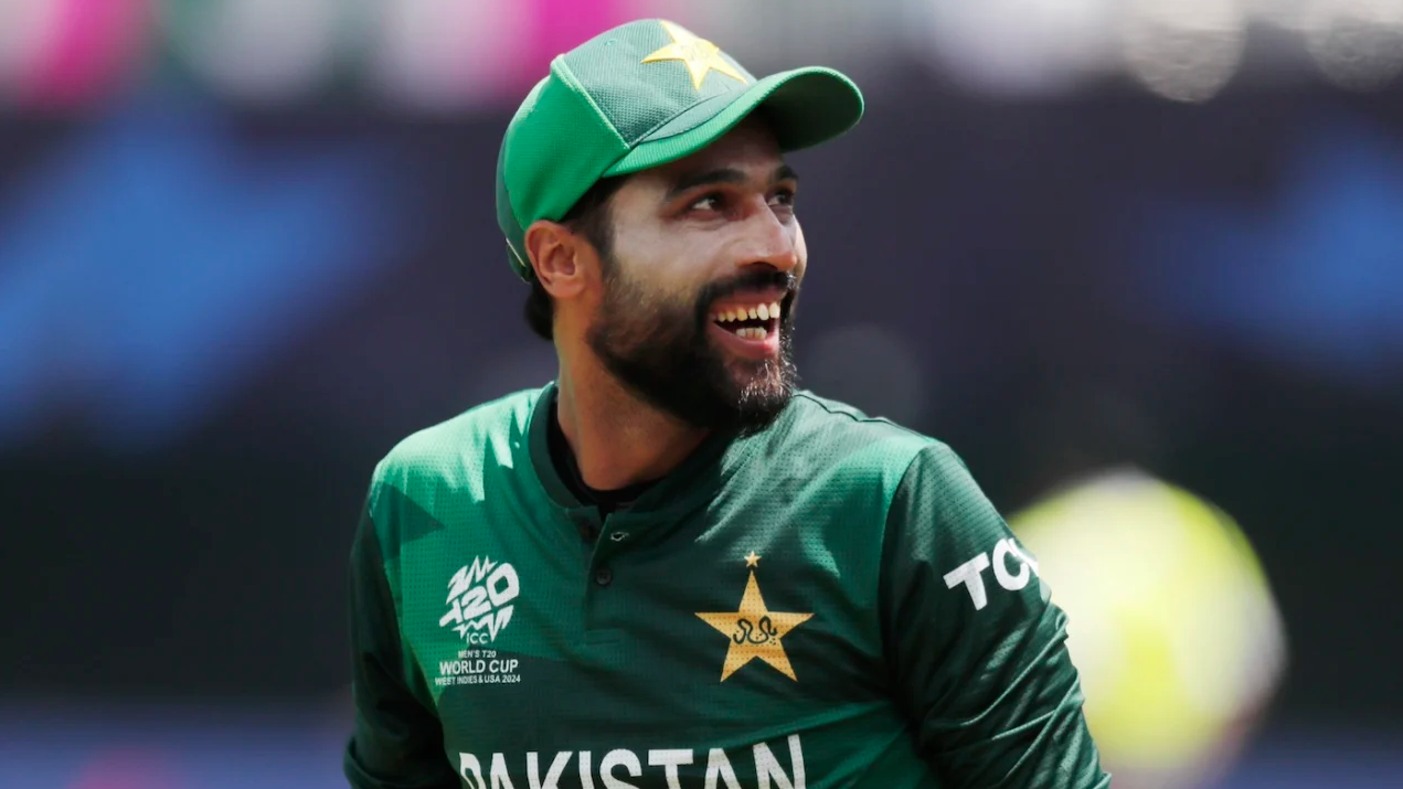 অভিষেকের পর ভারতকে নিয়ে বিস্ফোরক মন্তব্যে আলোচনায় আমির