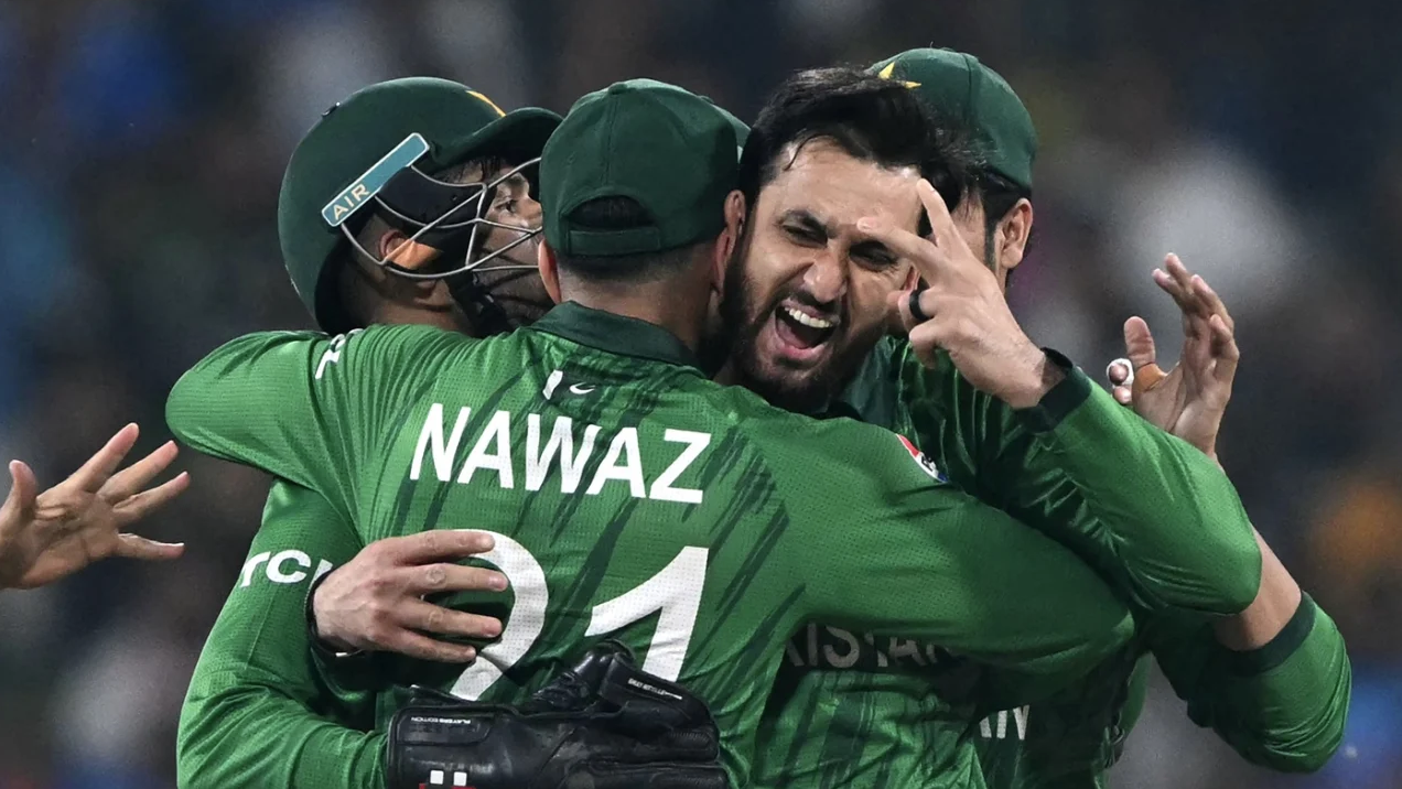 সেমিফাইনালের স্বপ্ন বাঁচিয়ে রাখার লড়াইয়ে নামছে পাকিস্তান