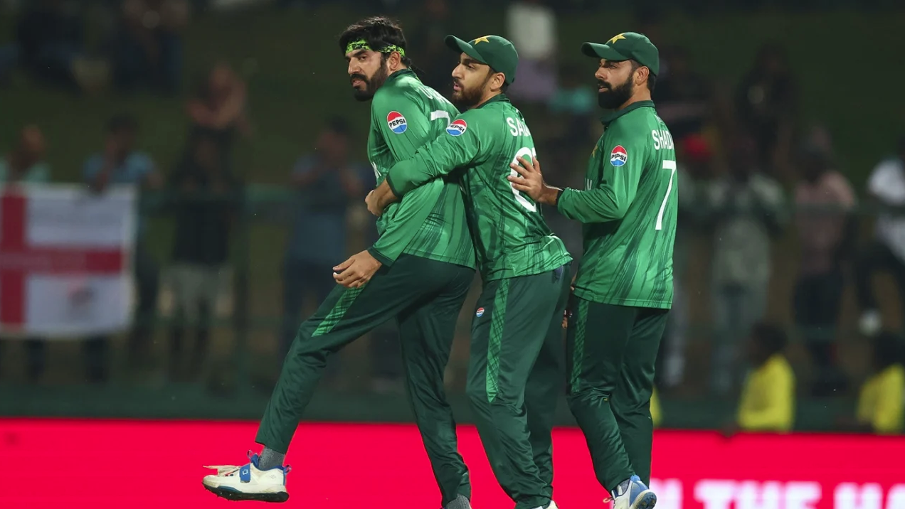 ইংল্যান্ডের কাছে হেরে সেমিতে ওঠতে পাকিস্তানের সামনে কঠিন সমীকরণ