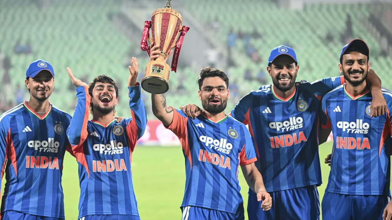 অসুস্থ পিতার পাশে থাকতে বিশ্বকাপের মাঝেই দল ছাড়লেন ভারতীয় তারকা