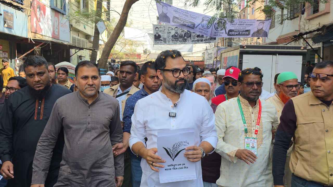 বিশৃঙ্খলার দায় জামায়াতকেই নিতে হবে: আমিনুল হক