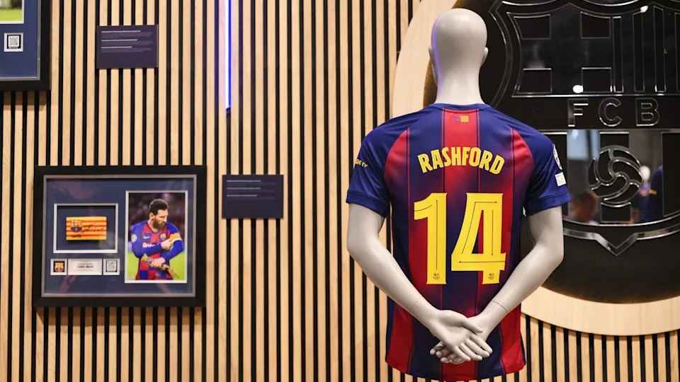 সব ক্লাবকে ছাড়িয়ে রেকর্ড বার্সেলোনার