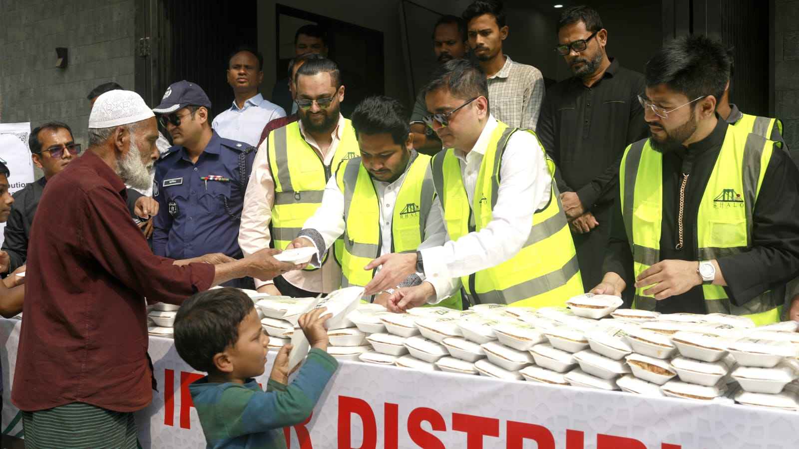 নিউইয়র্ক থেকে নারায়ণগঞ্জ: ভালোর আলো ছড়ানো কাজ