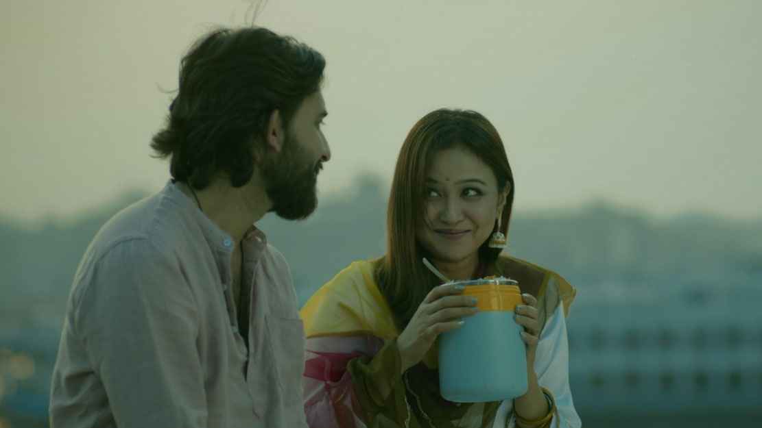 খাবারের বক্সে প্রেম হাহাকারের গল্প নিয়ে ‘টিফিন বক্স’