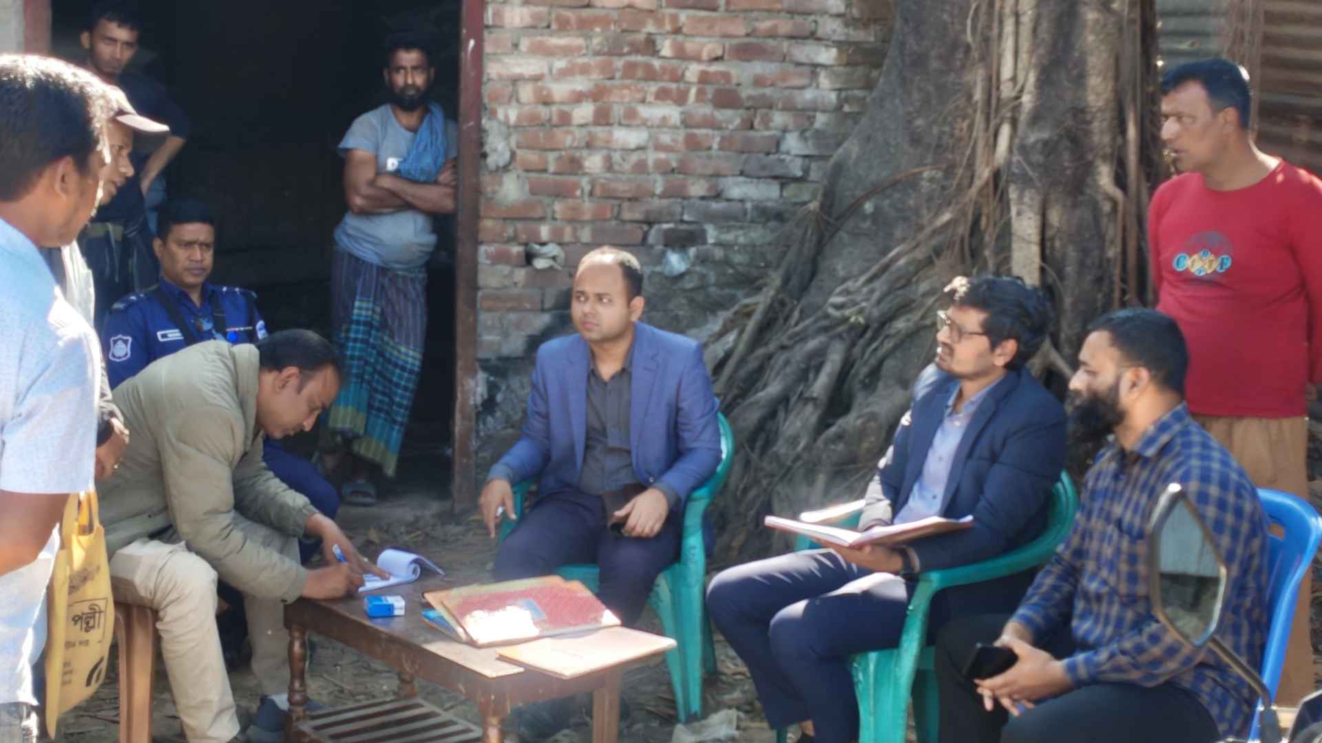 মোহনগঞ্জে অতিরিক্ত দামে সার বিক্রি, ডিলারকে ১০ হাজার টাকা জরিমানা