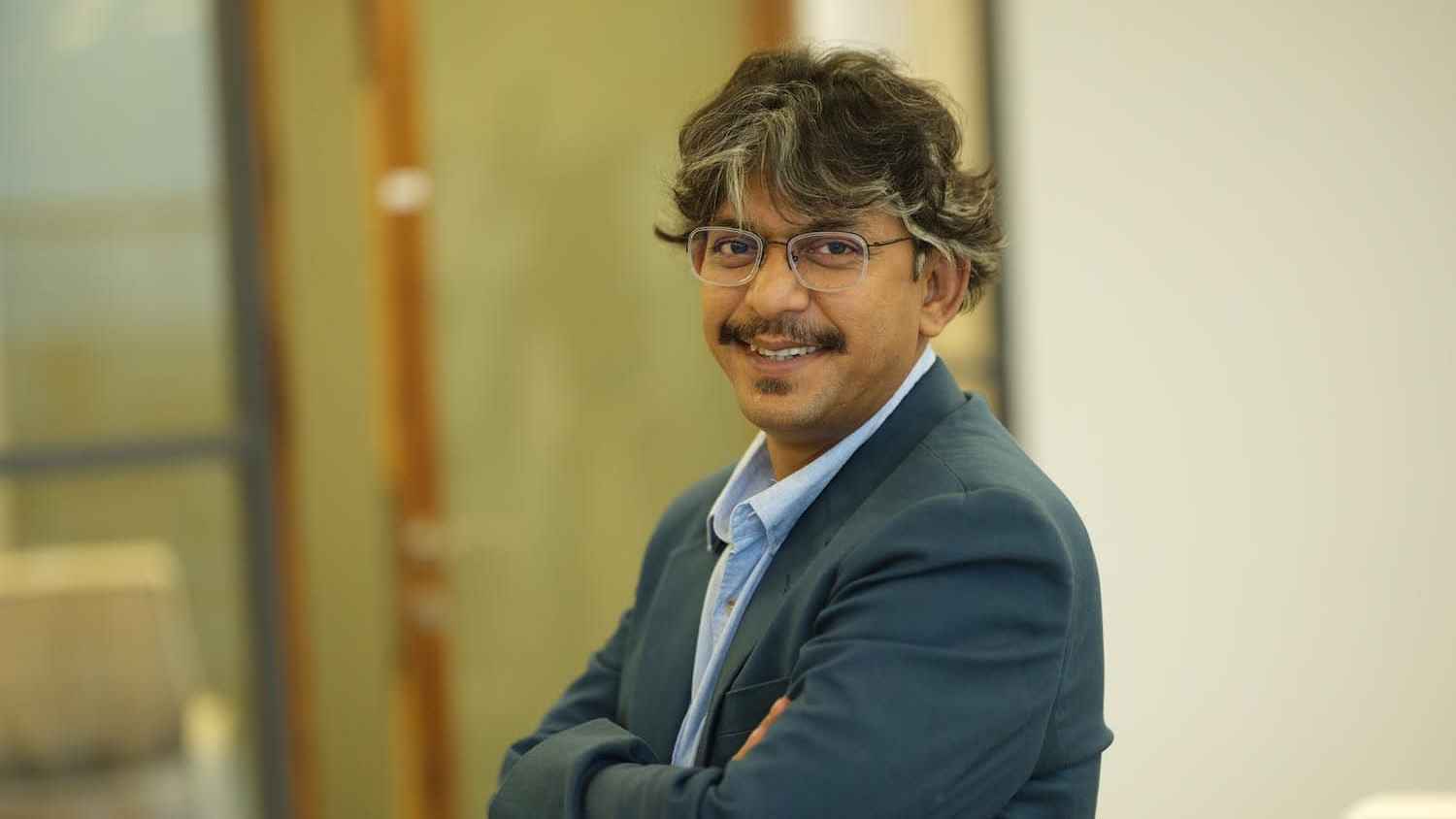 নিজের সিনেমায় প্রথম প্লেব্যাকে চঞ্চল চৌধুরী