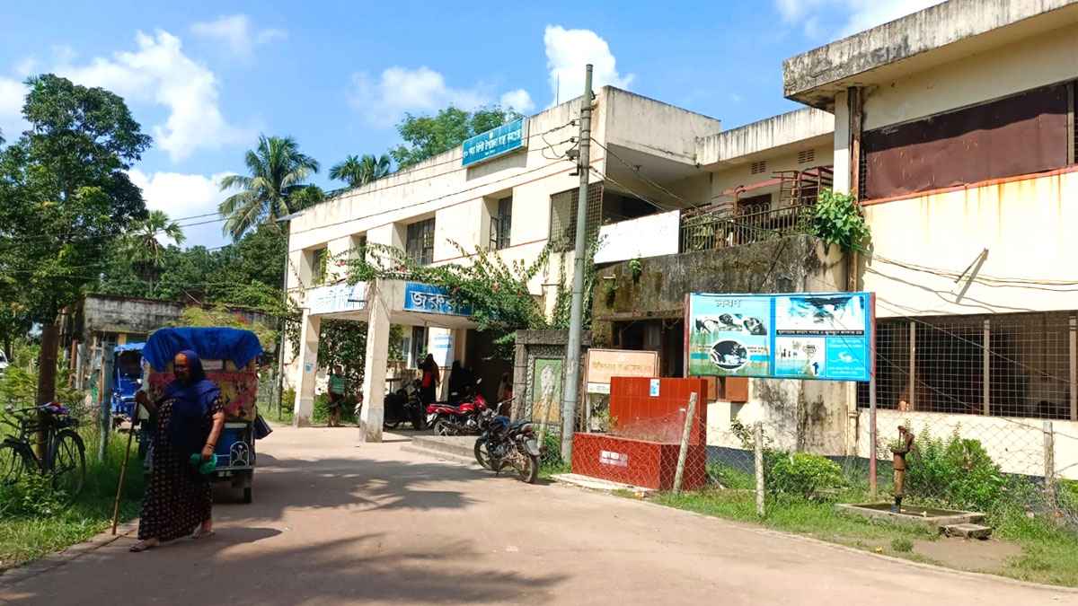 কচুয়ায় গ্যাস সিলিন্ডার বিস্ফোরণে একই পরিবারের তিনজন দগ্ধ