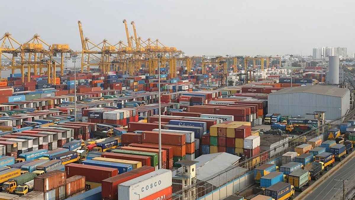 চট্টগ্রাম বন্দরের আরও ৭ কর্মীকে বদলি