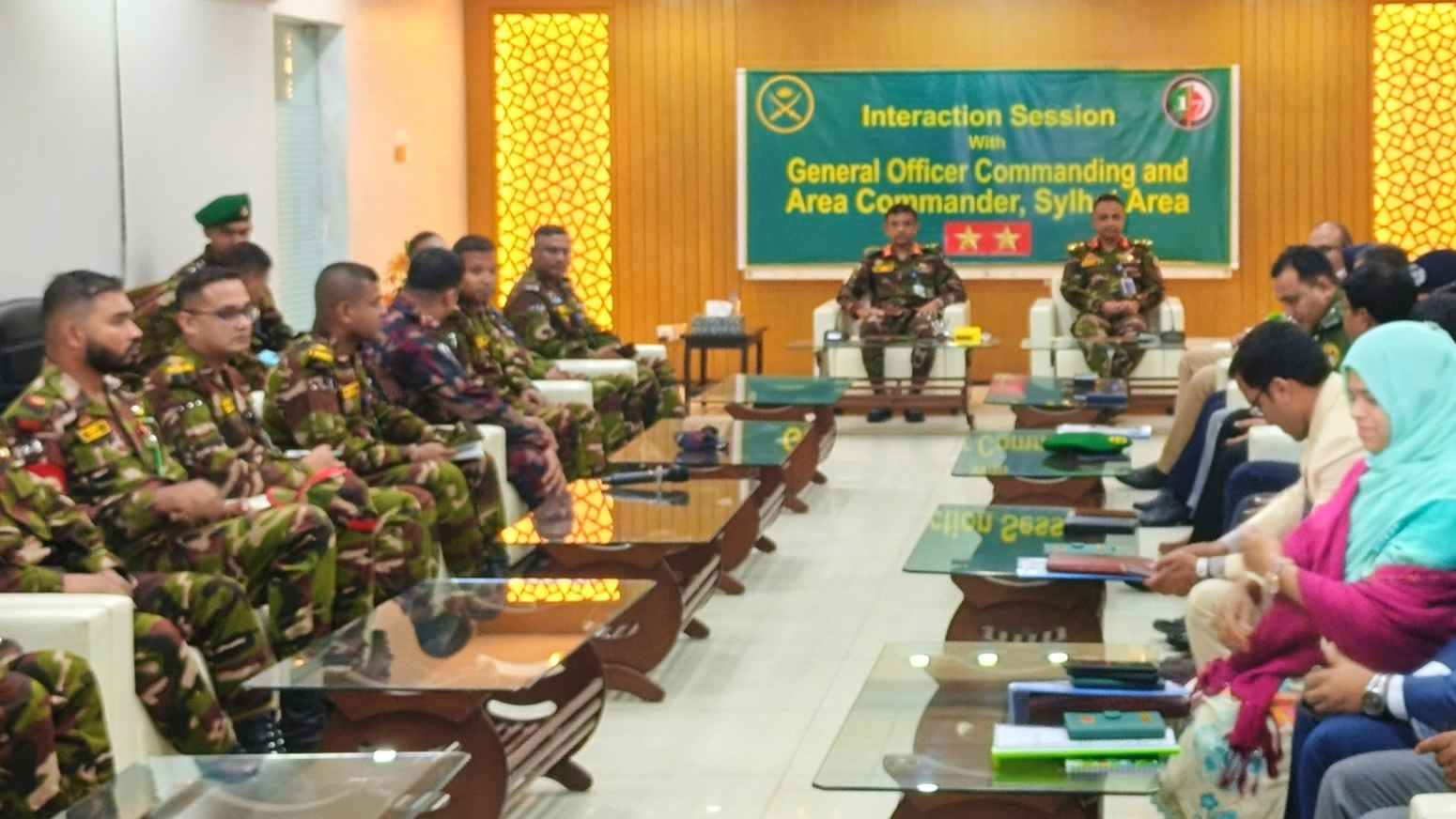 নির্বাচন ও গণভোট সামনে রেখে হবিগঞ্জে জিওসি-১৭ পদাতিক ডিভিশনের মতবিনিময়