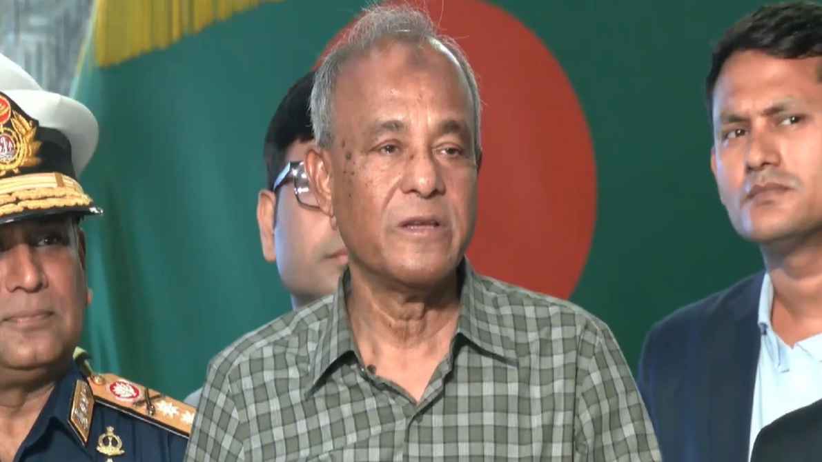 কোনো প্রার্থী ও দলের পক্ষে কাজ করলে কঠোর ব্যবস্থা