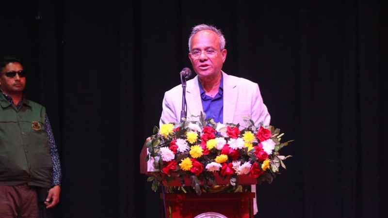 সন্ত্রাস-চাঁদাবাজদের বিরুদ্ধে অভিযানের নির্দেশ স্বরাষ্ট্র উপদেষ্টার