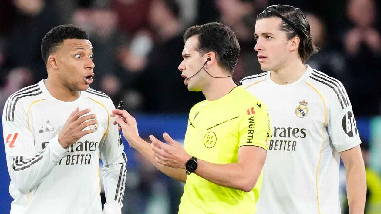 চ্যাম্পিয়ন্স লিগ ম্যাচের আগে এমবাপেকে নিয়ে দুঃসংবাদ রিয়ালের