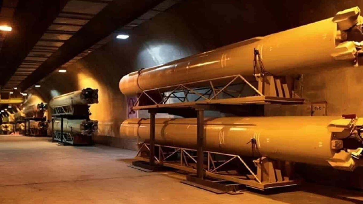 ভূগর্ভস্থ নতুন ক্ষেপণাস্ত্র ঘাঁটি উন্মোচন করল ইরান