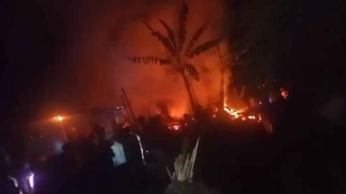 শিবচরে খামারে আগুন, ২৮ গবাদি পশু পুড়ে ছাই