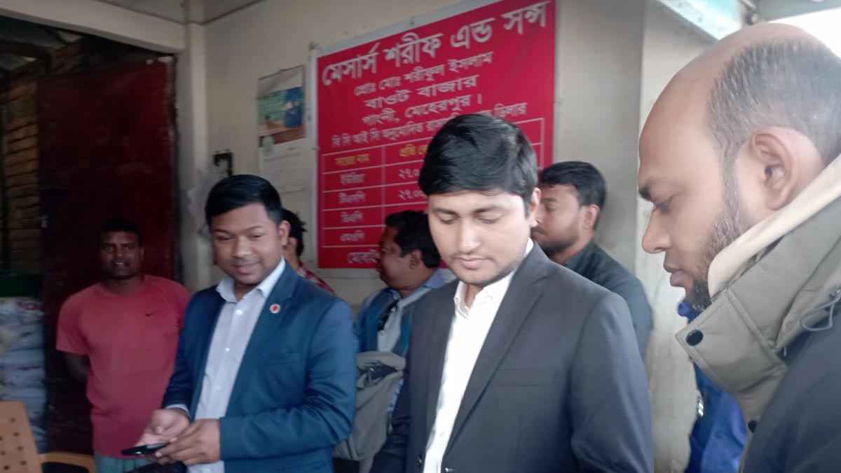 মেহেরপুরে ২ সার ডিলারকে ৪০ হাজার টাকা জরিমানা