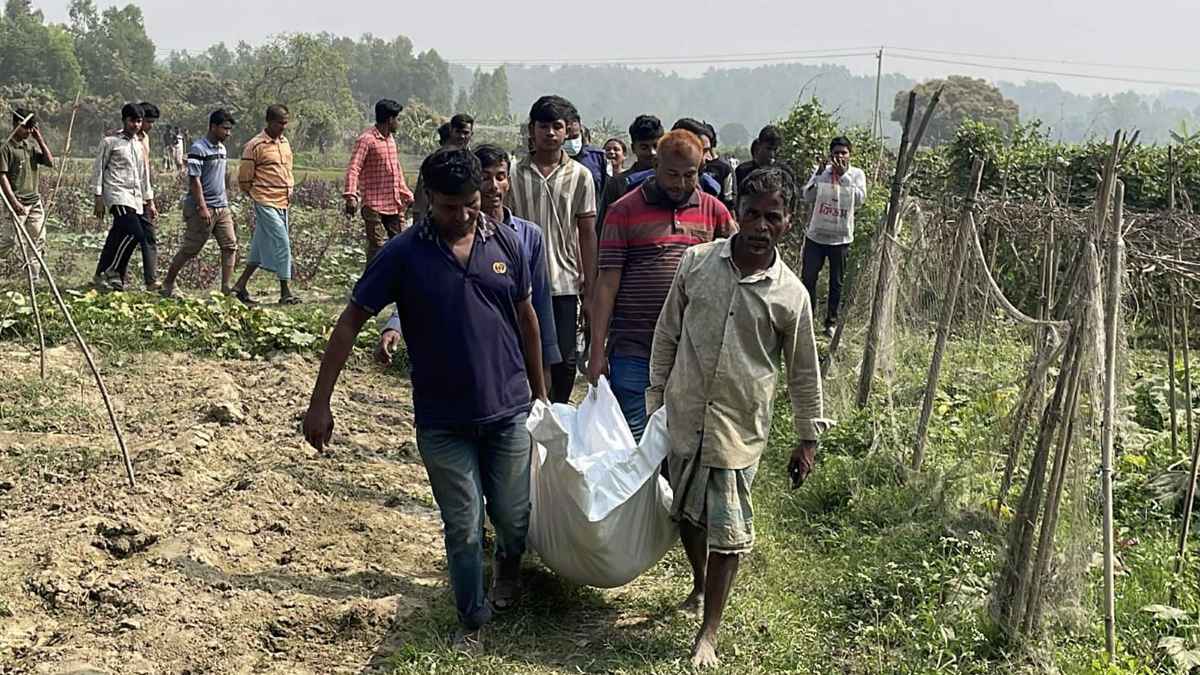 নিজ ফসলি জমিতে পড়ে ছিল কৃষকের রক্তাক্ত মরদেহ