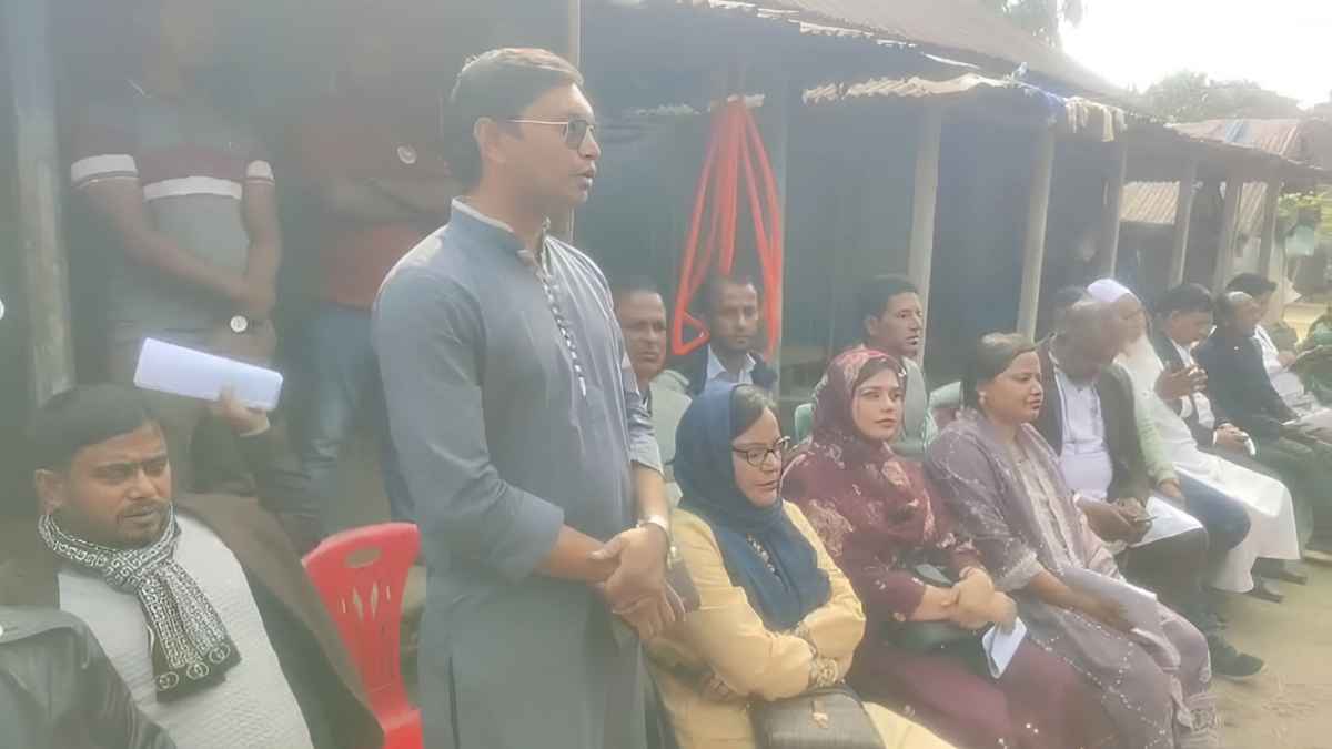 নেত্রকোনায় বিএনপির উঠান বৈঠকে ভোট চাইলেন স্বাস্থ্য কর্মকর্তা