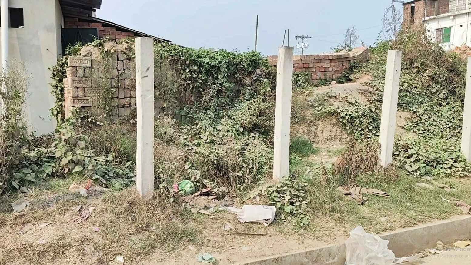 নড়াইলে সড়কের পাশ থেকে নবজাতকের মরদেহ উদ্ধার