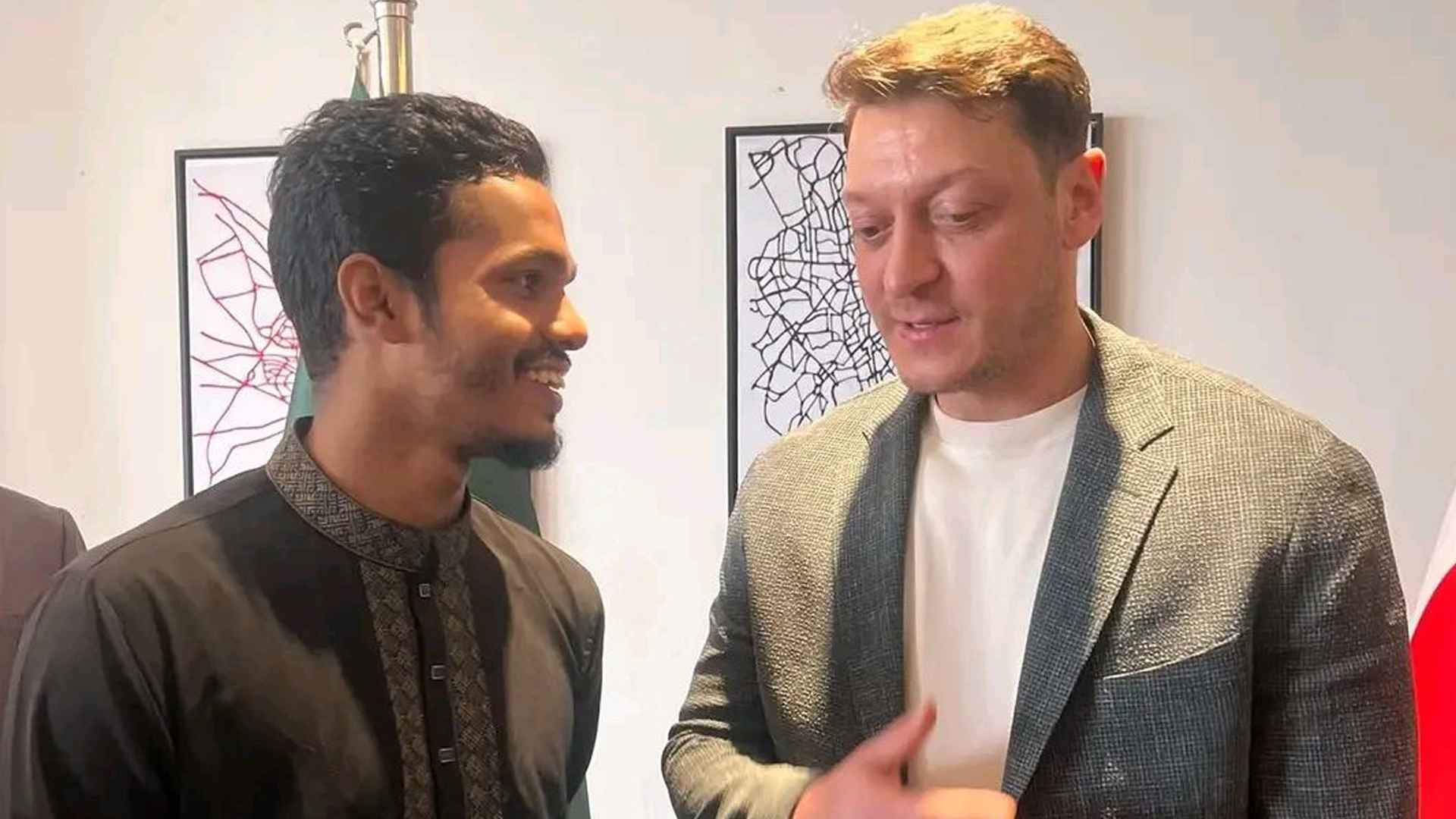 বিশ্বকাপজয়ী ওজিল এখন বাংলাদেশে