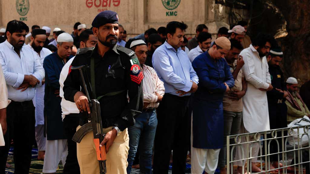 pakistan-secuirity-during-friday-prayer-270226-1772220856