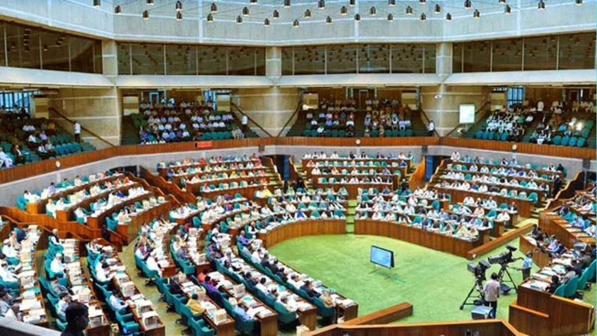 ত্রয়োদশ সংসদের প্রথম অধিবেশন বসবে কবে?