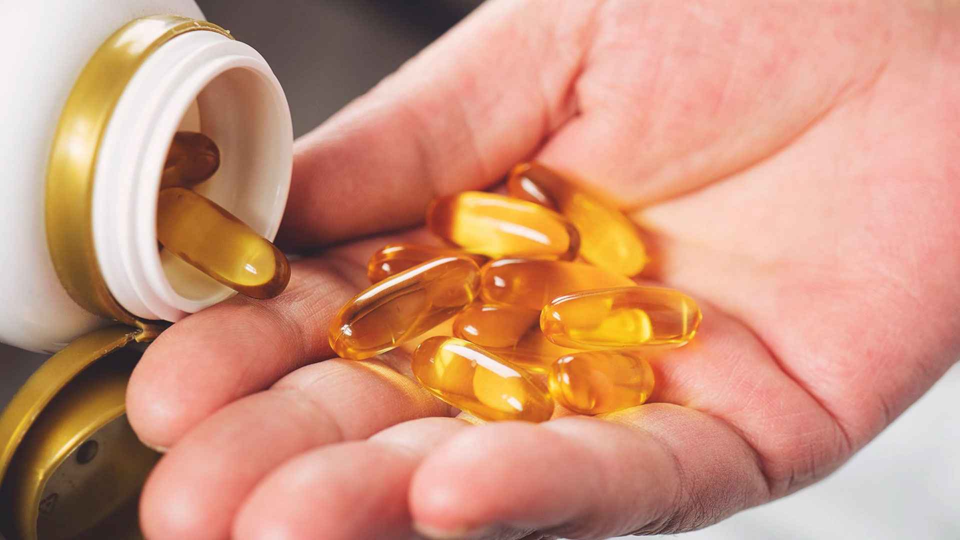 ফিশ অয়েল কারা খাবেন? কাদের জন্য বিপজ্জনক