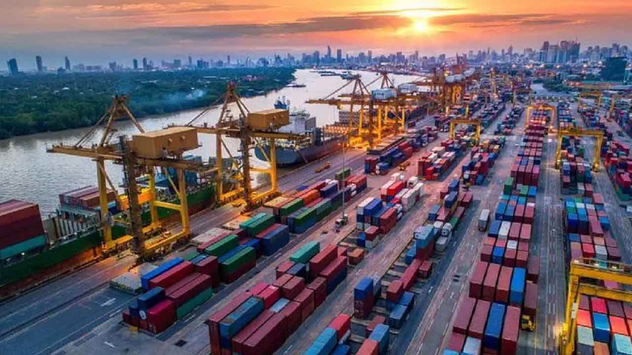 চট্টগ্রাম বন্দর কর্তৃপক্ষের জরুরি সভার ডাক, শ্রমিকদের প্রত্যাখান