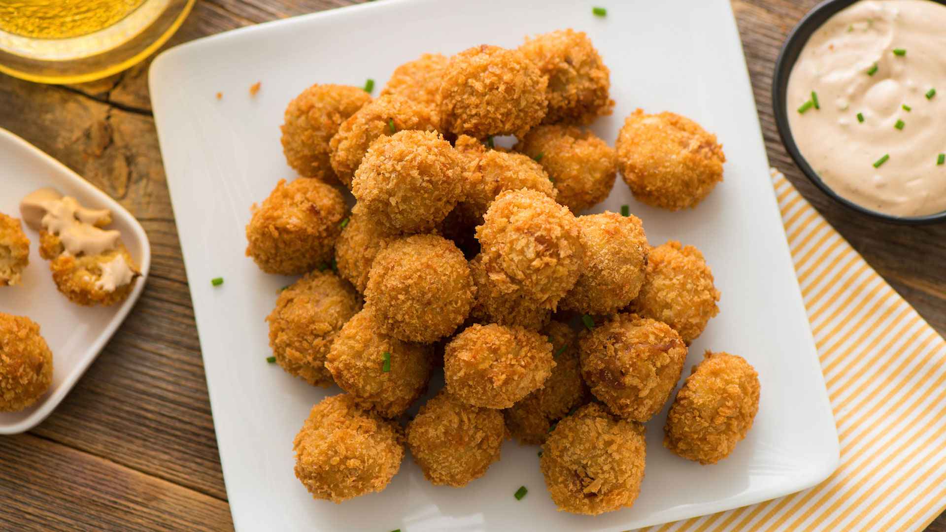 ইফতার রেসিপি: চিজ পটেটো ফ্রিটার্স