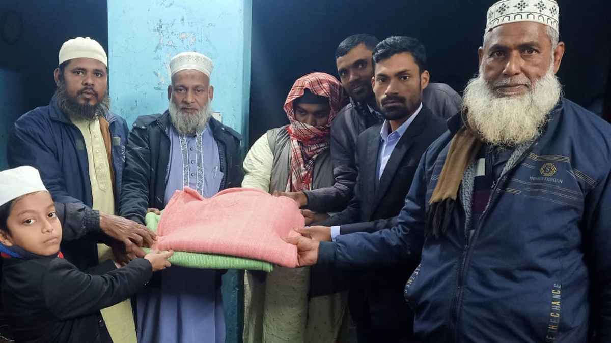 শীতার্তদের শীতবস্ত্র উপহার দিলো ‘ব্রাইট লাইফ ভলান্টিয়ার্স’