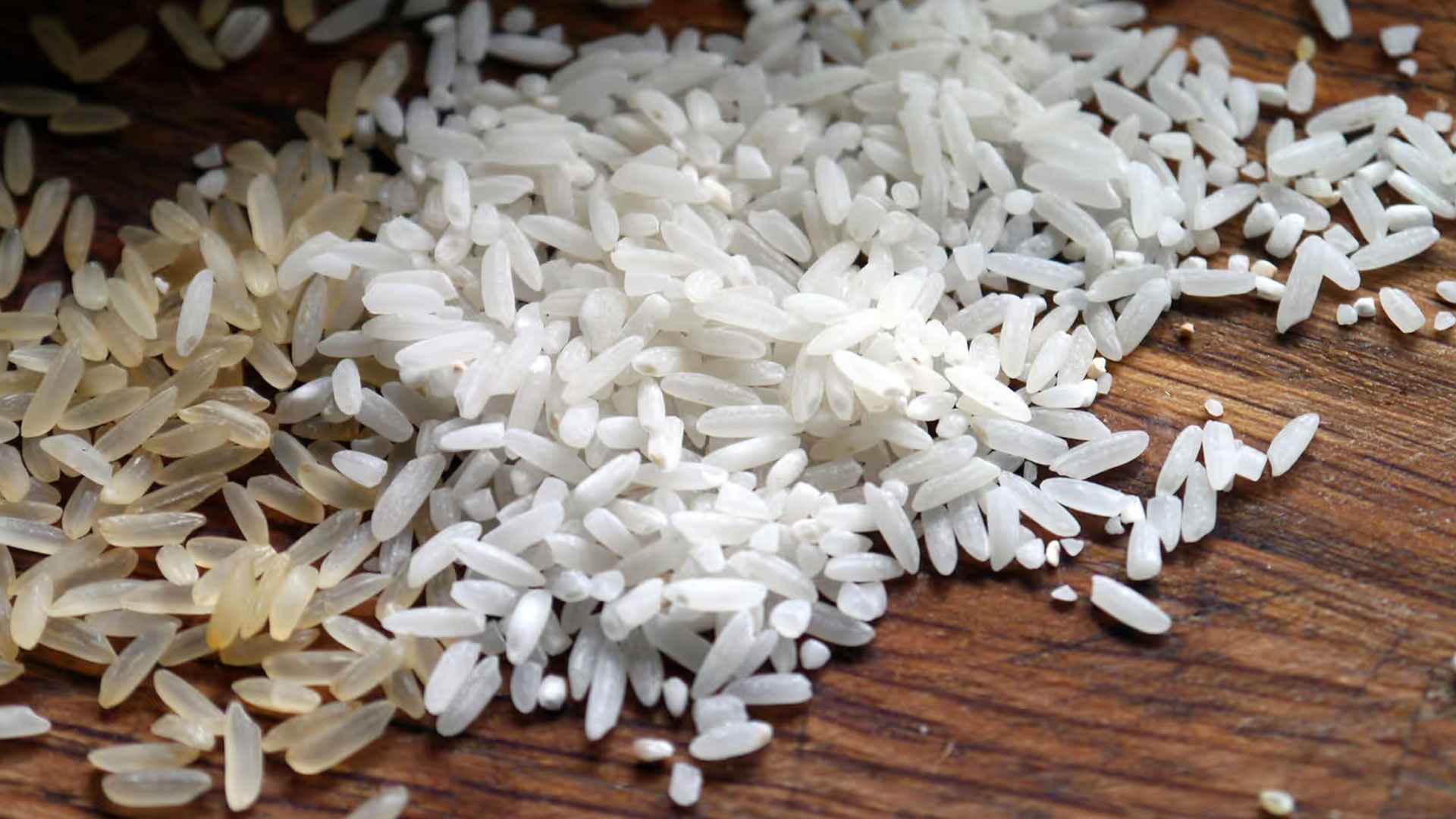 আতপ না সেদ্ধ— কোন চাল বেশি উপকারি?