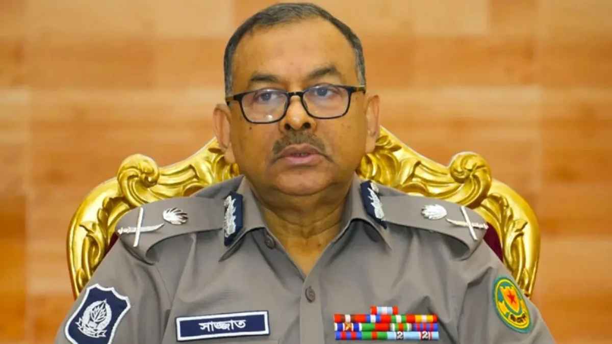 পদত্যাগ করেছেন ডিএমপি কমিশনার সাজ্জাত আলী