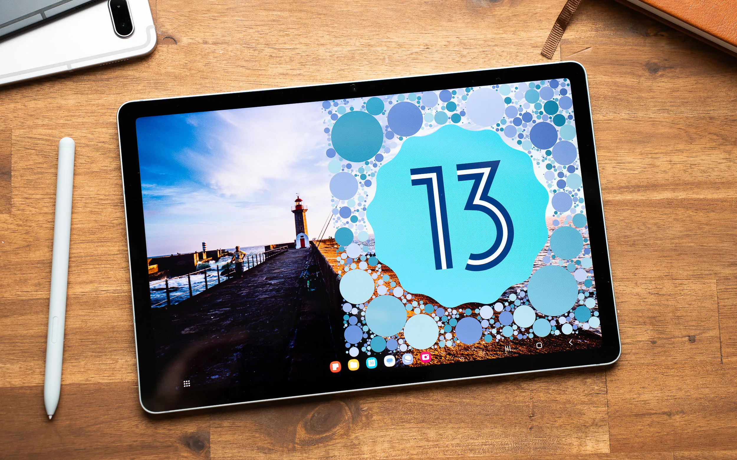 samsung-galaxy-tab-s9-fe-android-13 samsung-galaxy-tab-s9-fe-android-13