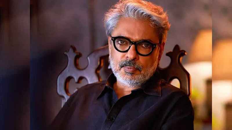 হাসপাতালে জনপ্রিয় নির্মাতা