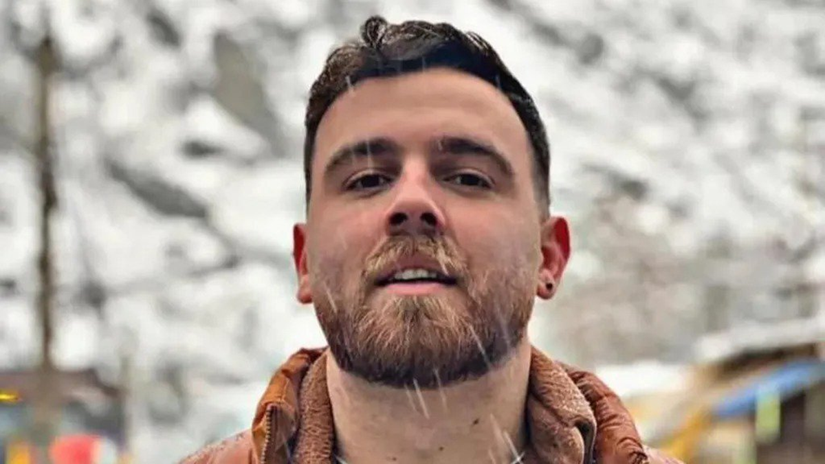 মৃত্যুদণ্ডপ্রাপ্ত বিক্ষোভকারী এরফান সোলতানিকে মুক্তি দিল ইরান