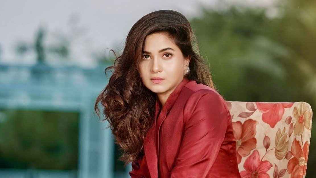 আমার রিকশার পেছনে অন্য স্কুলের ছেলেরা দৌড়াত: স্পর্শিয়া 