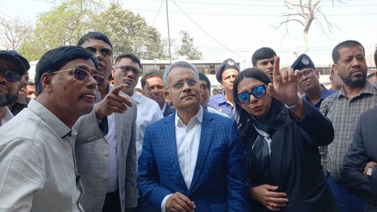 ঈদে বাড়তি ভাড়া নিলে কঠোর ব্যবস্থা: সড়ক পরিবহন ও সেতু মন্ত্রী