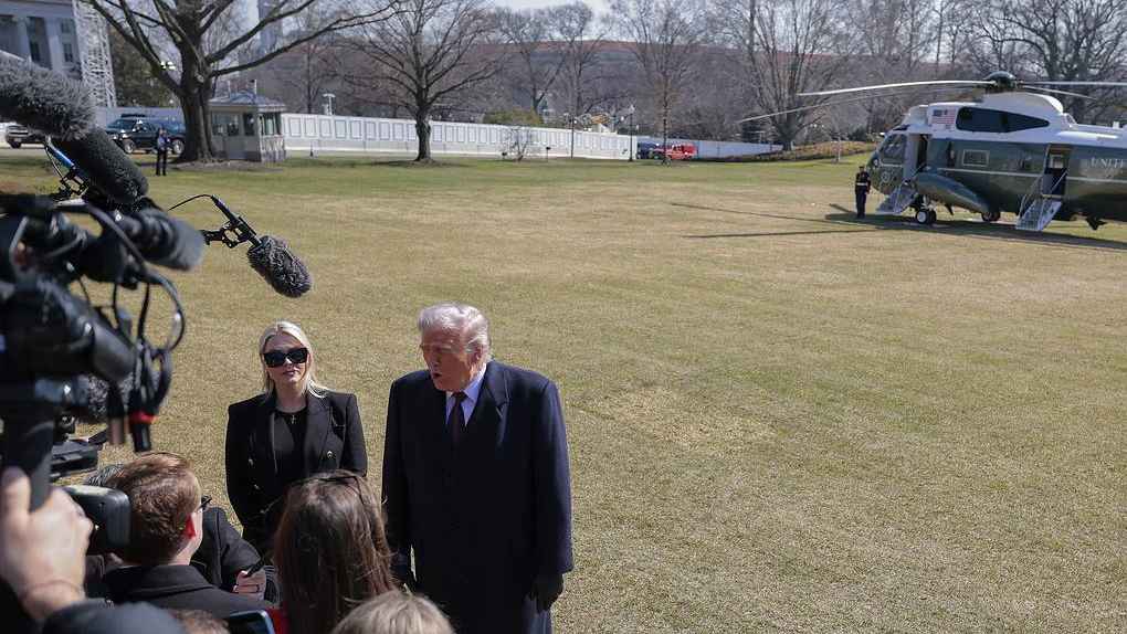 রাশিয়ার নিষেধাজ্ঞা তুলতে যে শর্ত দিলেন ট্রাম্প