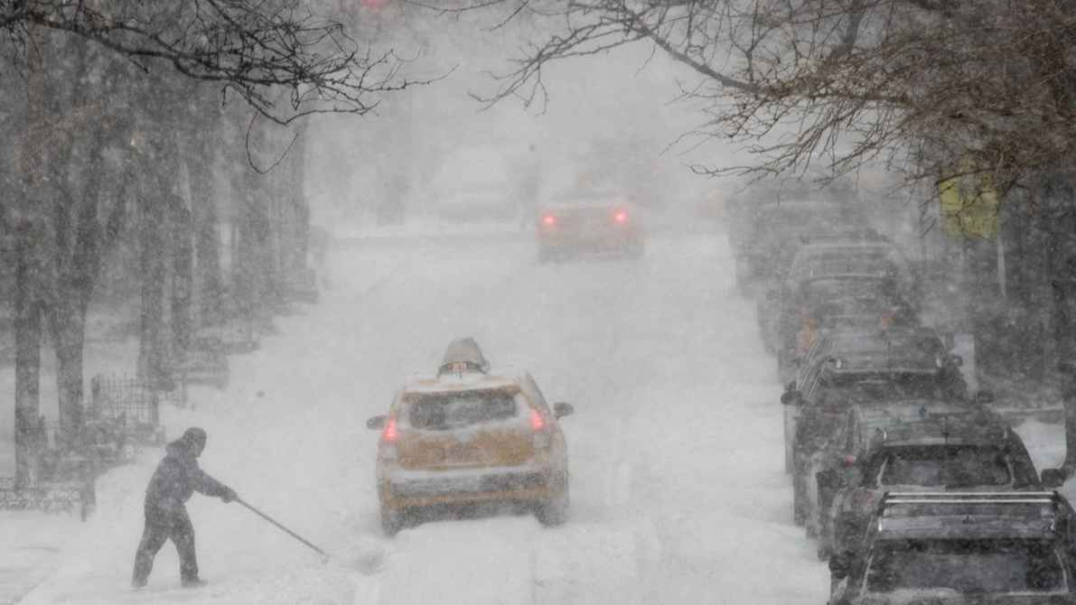 নিউইয়র্কে তীব্র শীতে প্রাণহানি বেড়ে ১৬